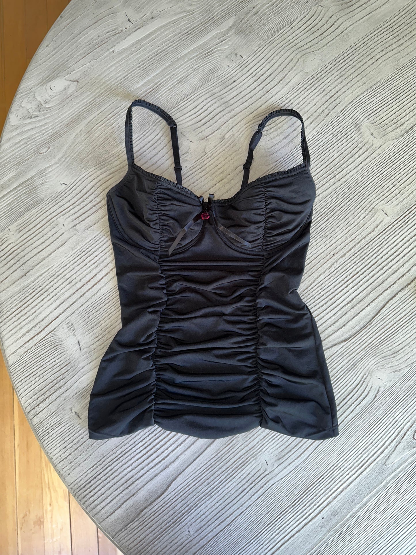 Pinterest famous cami bra top from Victoria’s Secret!🖤💕🎀(S)