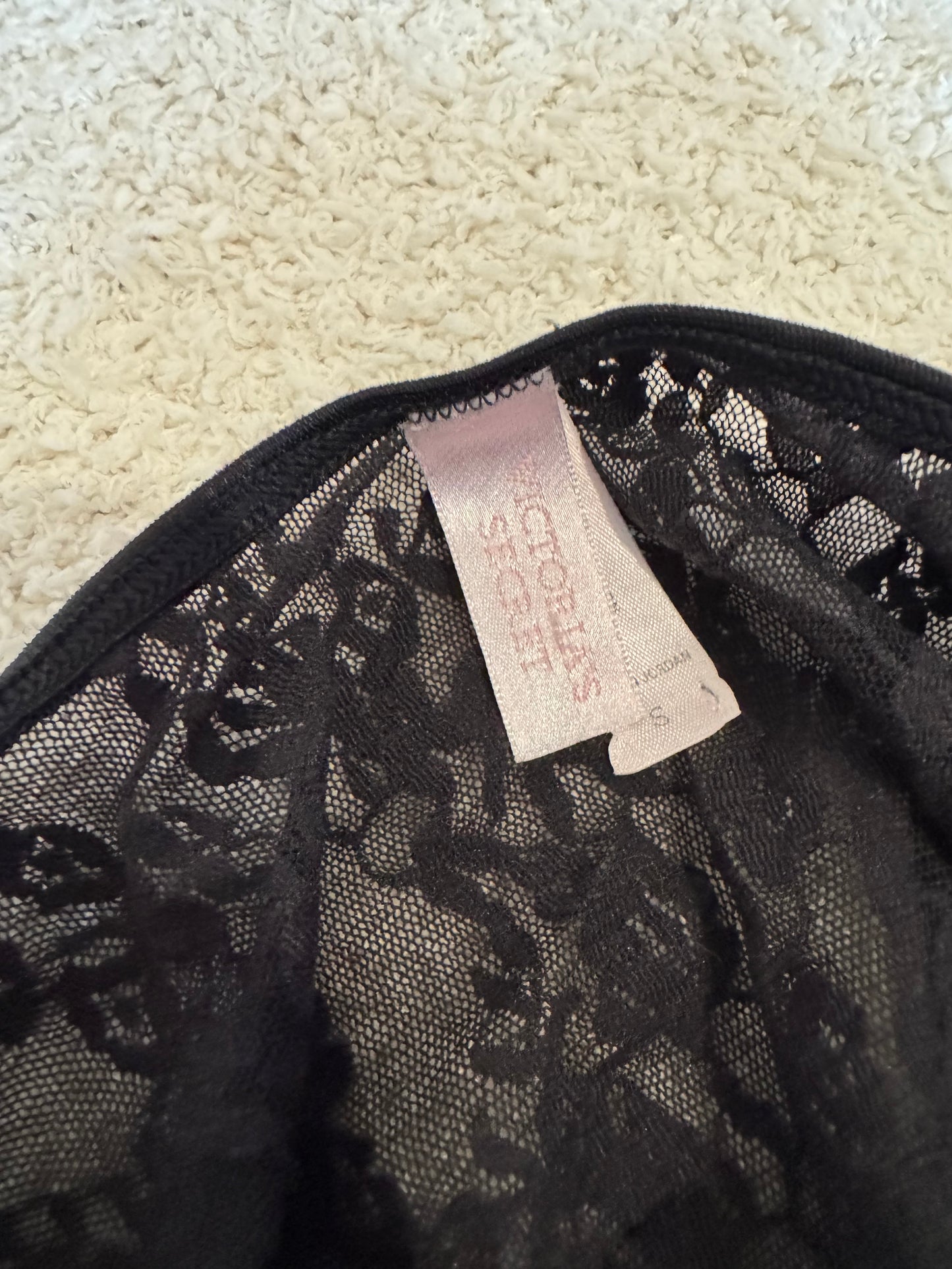 Pinterest famous Victoria’s Secret lace top(S)🖤